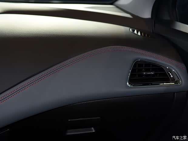 上汽通用雪佛兰 科鲁兹 2018款 330T Redline版