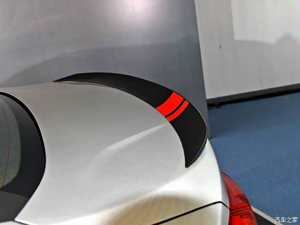 上汽通用雪佛兰 科鲁兹 2018款 330T Redline版