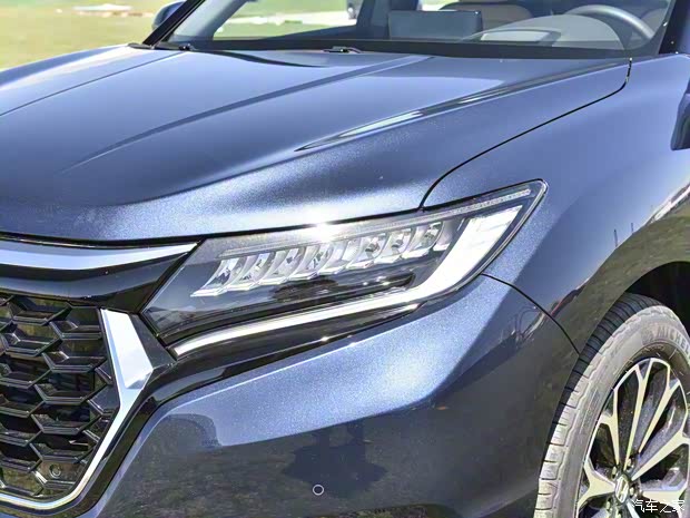 东风本田 本田UR-V 2023款 370TURBO 四驱尊耀版 东风本田 本田UR-V 2023款 370TURBO 四驱尊耀版