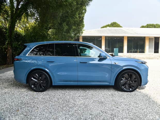 理想汽车 理想L8 2023款 Max