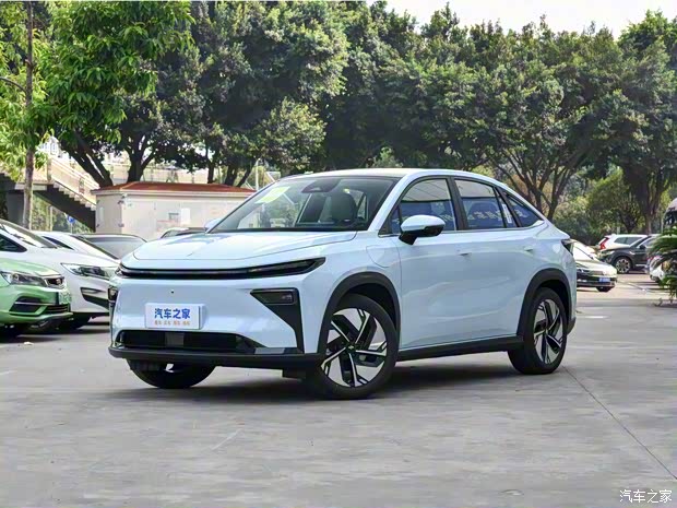 睿蓝汽车 睿蓝7 2023款 605km 猎光 睿蓝汽车 睿蓝7 2023款 605km 猎光