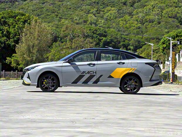 東風(fēng)乘用車 奕炫 2023款 馬赫版 1.5T 自動(dòng)高配版