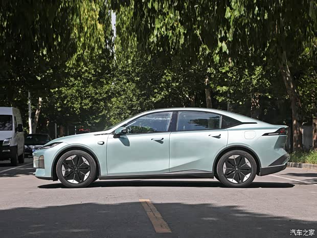 长安深蓝 长安深蓝SL03 2022款 1.5L 1200增程版