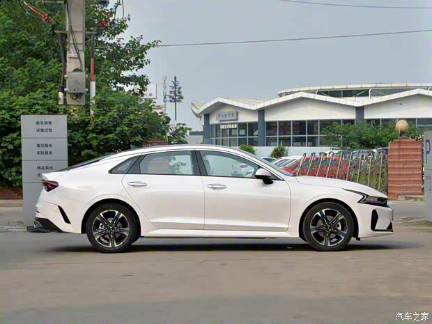 东风悦达起亚 K5凯酷 2020款 1.5T DCT高配版