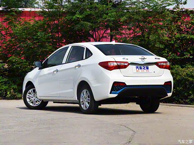 海馬汽車 海馬E3 2018款 時(shí)尚版 海馬汽車 海馬E3 2018款 時(shí)尚版