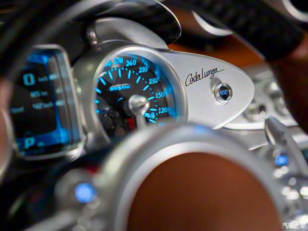 帕加尼 Huayra 2022款 Codalunga 帕加尼 Huayra 2022款 Codalunga