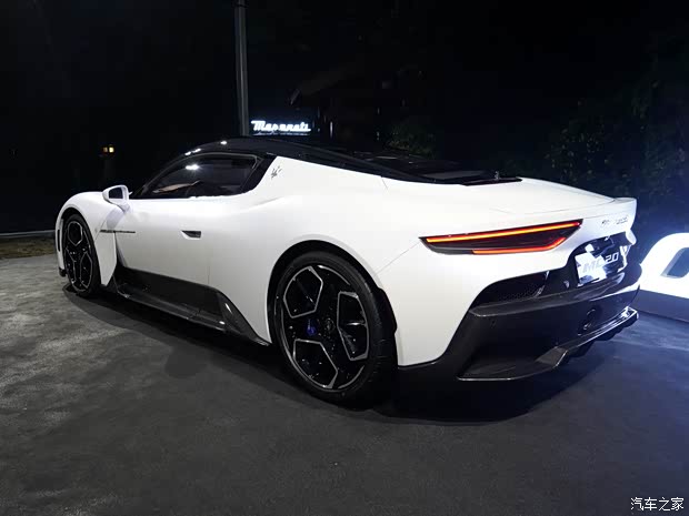 瑪莎拉蒂 瑪莎拉蒂M(fèi)C20 2020款 3.0T 標(biāo)準(zhǔn)版