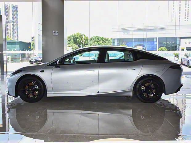 埃安 昊铂GT 2023款 560七翼版 埃安 昊铂GT 2023款 560七翼版