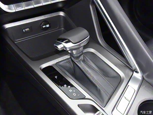 长安汽车 长安CS35PLUS 2023款 畅享版 1.4T DCT豪华型 长安汽车 长安CS35PLUS 2023款 畅享版 1.4T DCT豪华型