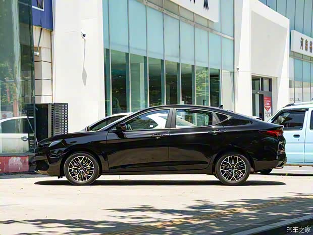 江汽集团 江淮A5 PLUS 2023款 1.5T 自动豪华型 江汽集团 江淮A5 PLUS 2023款 1.5T 自动豪华型