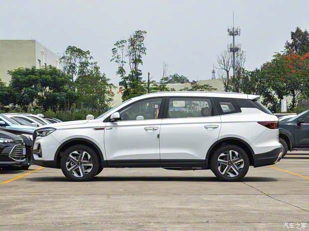 中國重汽VGV VGV U75PLUS 2023款 2.0TGDI 奇趣山地版 7座 中國重汽VGV VGV U75PLUS 2023款 2.0TGDI 奇趣山地版 7座