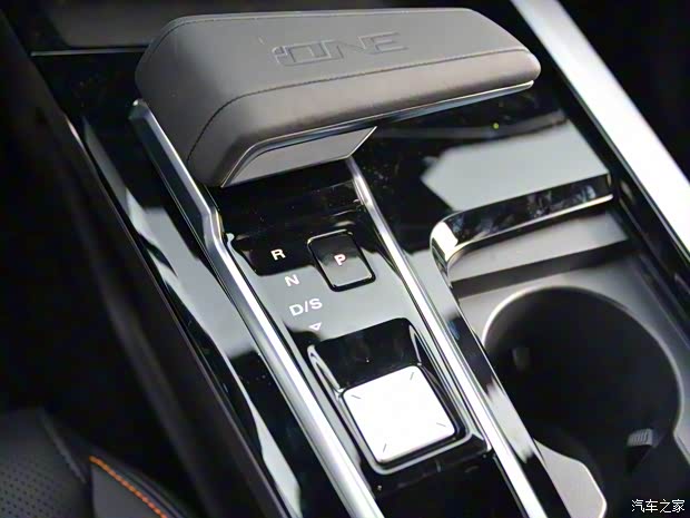 上汽集团 MG ONE 2022款 α-数智运动系列 1.5T 进阶版