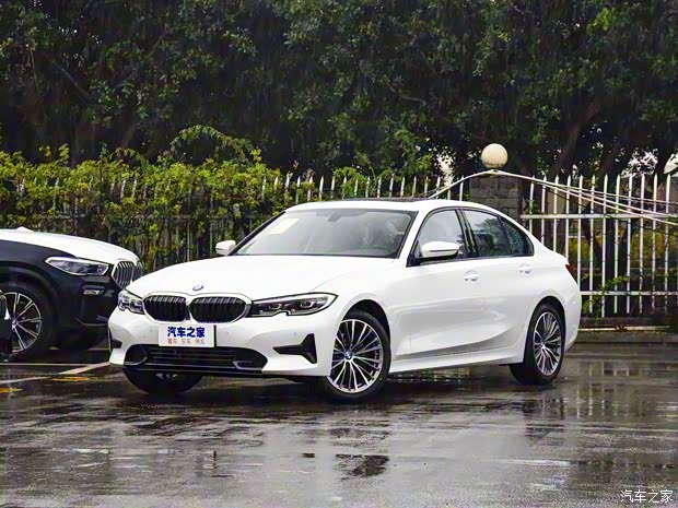 华晨宝马 宝马3系 2022款 320i 运动套装 华晨宝马 宝马3系 2022款 320i 运动套装