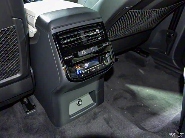 上汽奧迪 奧迪Q6 2022款 50 TFSI 基本型