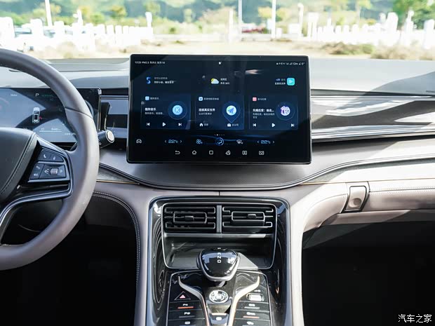 比亚迪 护卫舰07 2023款 DM-p 175KM 四驱旗舰型 比亚迪 护卫舰07 2023款 DM-p 175KM 四驱旗舰型