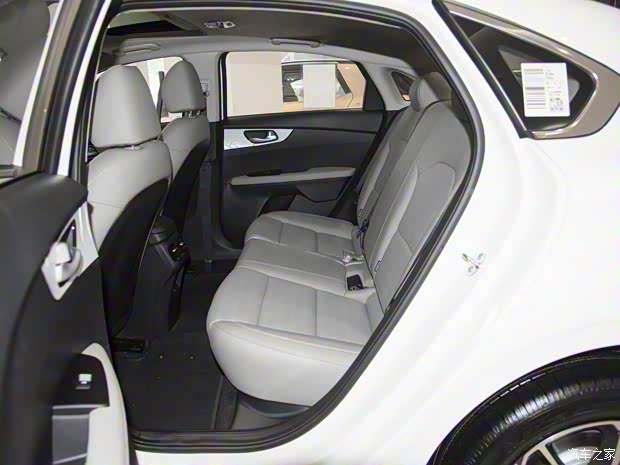 悦达起亚 起亚K3 2023款 1.5L 高配版 悦达起亚 起亚K3 2023款 1.5L 高配版