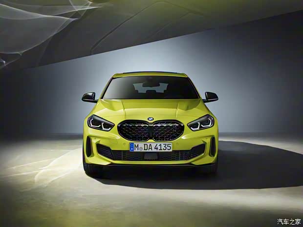 宝马(进口) 宝马1系(进口) 2022款 M135i xDrive 欧洲版 宝马(进口) 宝马1系(进口) 2022款 M135i xDrive 欧洲版