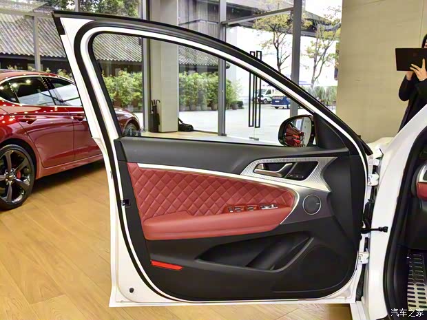 捷尼赛思 捷尼赛思G70 2022款 2.0T 四驱旗舰型