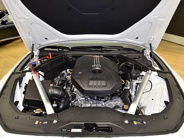 捷尼赛思 捷尼赛思G70 2022款 2.0T 四驱旗舰型