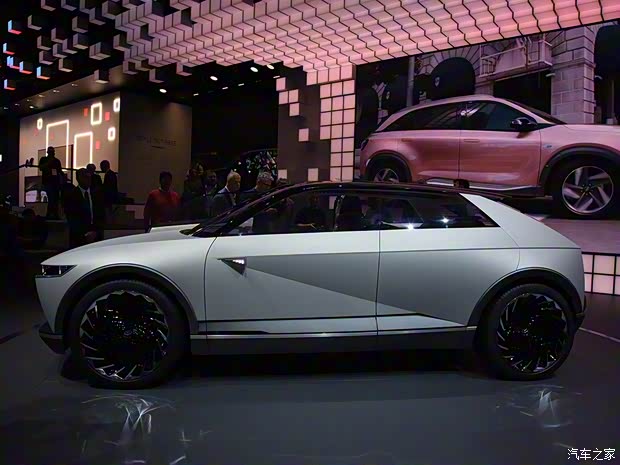 现代(进口) 现代45 2020款 EV Concept 现代(进口) 现代45 2020款 EV Concept