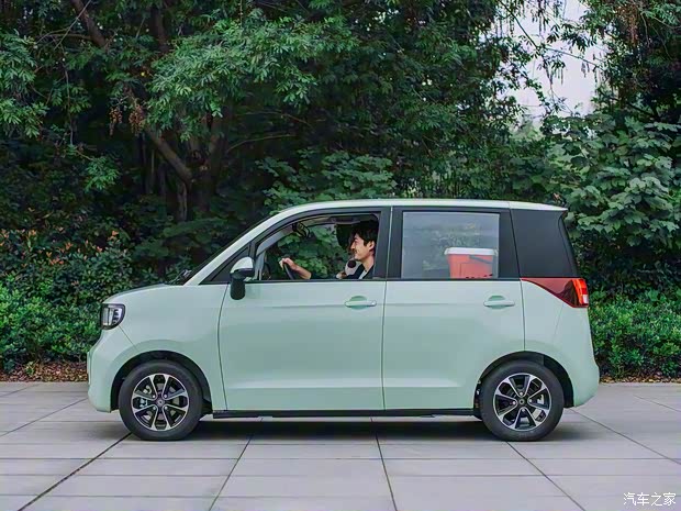 领途汽车 百智大熊 2022款 14.5kWh 酷熊 领途汽车 百智大熊 2022款 14.5kWh 酷熊