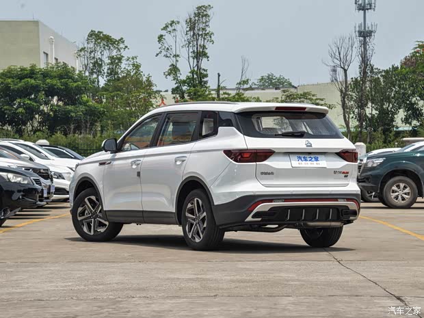 中國重汽VGV VGV U75PLUS 2023款 2.0TGDI 奇趣山地版 7座 中國重汽VGV VGV U75PLUS 2023款 2.0TGDI 奇趣山地版 7座