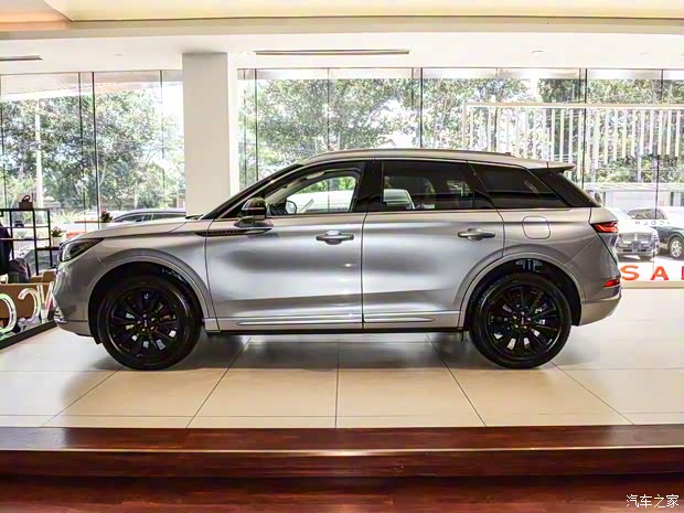 長安林肯 冒險家 2022款 2.0T 兩驅(qū)阿拉斯加冰川限量版