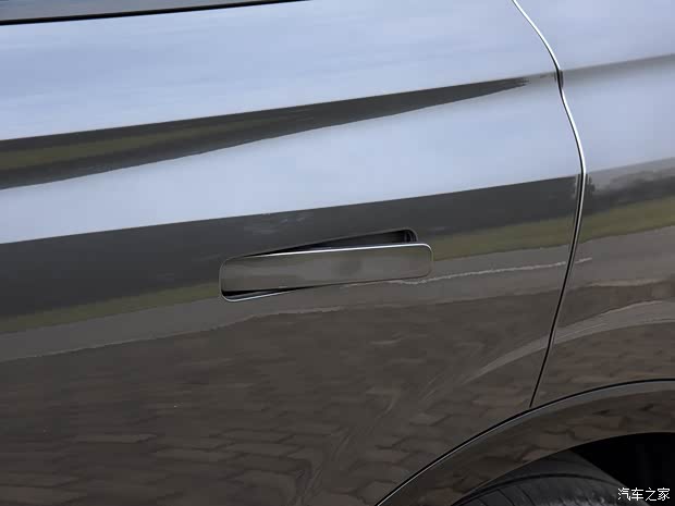 上汽集团 荣威RX5 MAX 2022款 300TGI 自动有为旗舰版