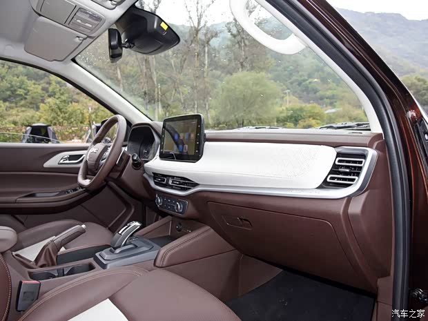 江铃汽车 域虎7 2022款 2.0T自动柴油四驱尊享型标轴