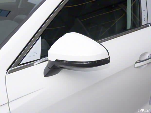 一汽-大众奥迪 奥迪A4L 2022款 40 TFSI 豪华动感型