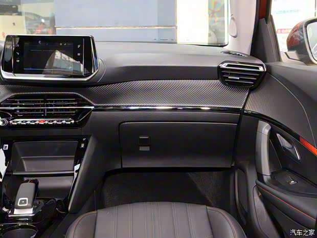 东风标致 标致2008 2020款 230THP 中配版