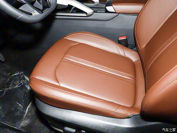 上汽大通 星際H 2023款 2.0T 自動 汽油 豪華版 標(biāo)軸