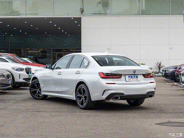 華晨寶馬 寶馬3系 2022款 325i M運(yùn)動(dòng)套裝