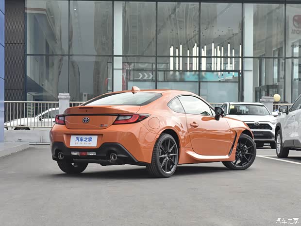 豐田(進口) 豐田86 2023款 GR 86 2.4L 手動十周年紀(jì)念版