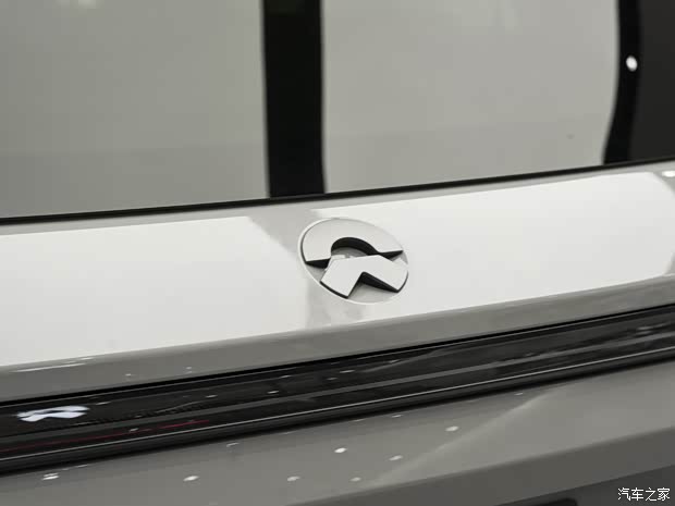 蔚来 蔚来ES8 2023款 100kWh 签名版 蔚来 蔚来ES8 2023款 100kWh 签名版