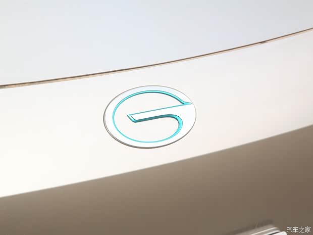 埃安 AION V 2023款 Plus 80 智享科技版 三元锂