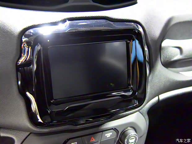 广汽菲克Jeep 自由侠 2019款 1.3T 夜鹰版