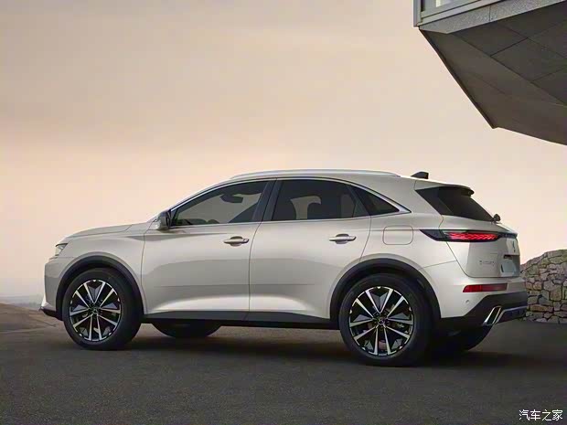 DS(進口) DS 7新能源(海外) 2023款 Crossback E-Tense 4x4  DS(進口) DS 7新能源(海外) 2023款 Crossback E-Tense 4x4