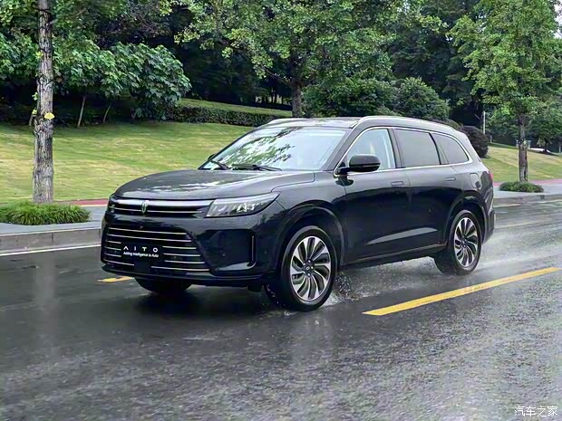 赛力斯汽车 问界M7 2022款 1.5T 增程式 四驱旗舰版 赛力斯汽车 问界M7 2022款 1.5T 增程式 四驱旗舰版