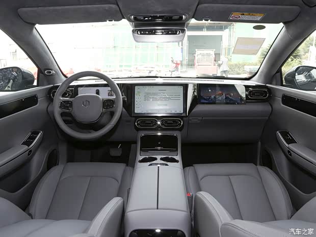 零跑汽車 零跑C01 2022款 后驅(qū)長續(xù)航版