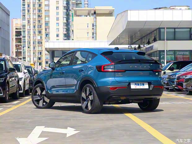 沃爾沃亞太 沃爾沃C40 2022款 四驅(qū)高性能版 PRO