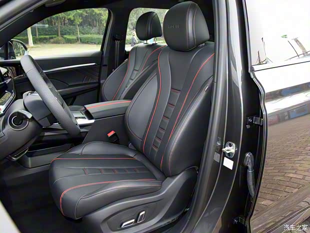 上汽集团 荣威RX5 MAX 2022款 300TGI 自动有为旗舰版