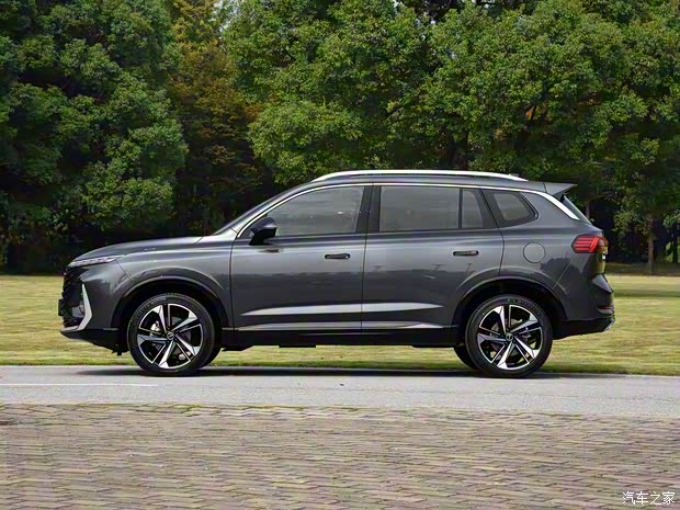 上汽集团 荣威RX5 MAX 2022款 300TGI 自动有为旗舰版