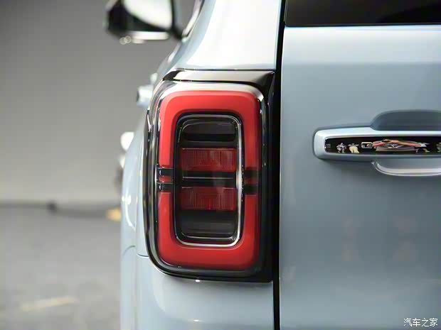 北京越野 北京BJ60 2022款 2.0T 十一版五座 北京越野 北京BJ60 2022款 2.0T 十一版五座