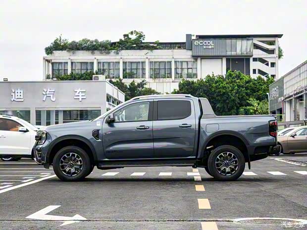 江铃福特 游骑侠Ranger 2023款 野地四驱自动版 柴油