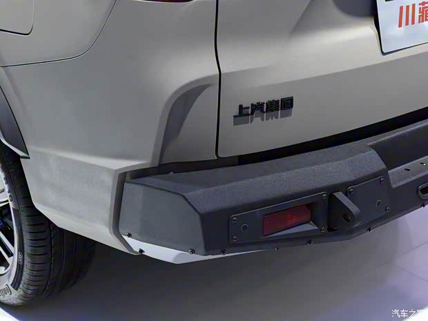 上汽大通 上汽大通MAXUS D90 Pro 2022款 2.0T 柴油四驅川藏公路版 6座