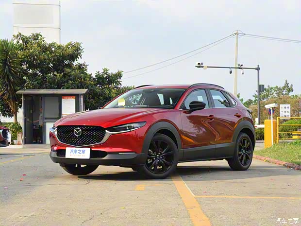 长安马自达 马自达CX-30 2022款 2.0L 自动耀悦型黑曜版 长安马自达 马自达CX-30 2022款 2.0L 自动耀悦型黑曜版