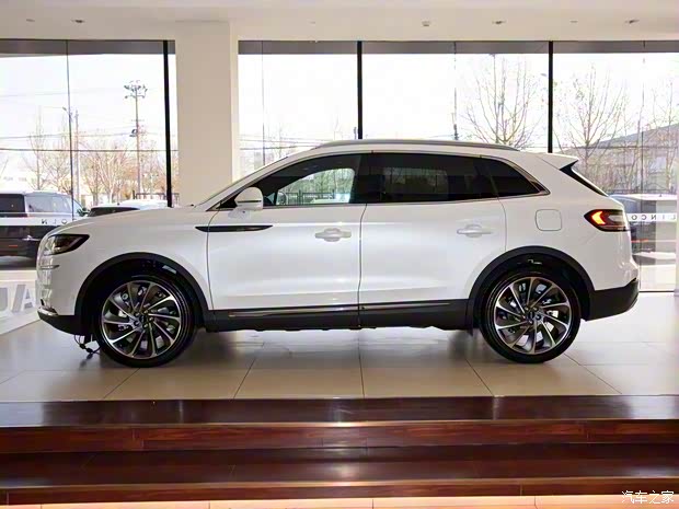 长安林肯 航海家 2021款 2.7T 四驱尊耀版