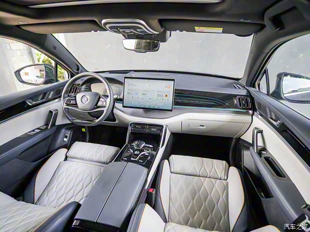 比亞迪 唐新能源 2022款 DM-p 215KM 四驅(qū)旗艦型