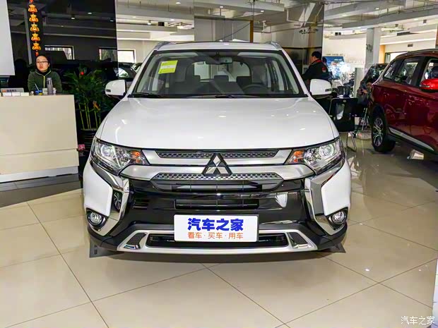 廣汽三菱 歐藍(lán)德 2019款 2.0L 兩驅(qū)暢享版 5座 廣汽三菱 歐藍(lán)德 2019款 2.0L 兩驅(qū)暢享版 5座